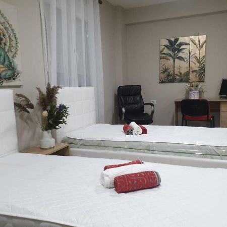 Lovely Apartment On Tirana City Center Exteriör bild