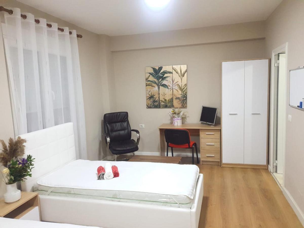 Lovely Apartment On Tirana City Center Exteriör bild