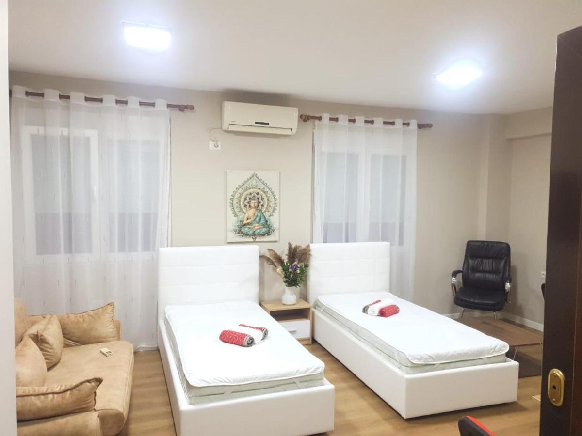 Lovely Apartment On Tirana City Center Exteriör bild