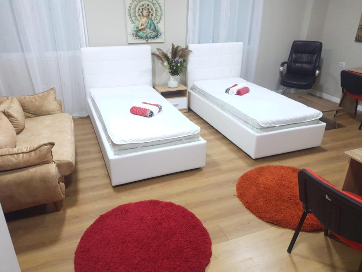 Lovely Apartment On Tirana City Center Exteriör bild